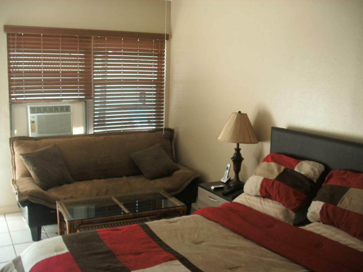 Newly Furnished Large, Clean, Quiet Private Unit Apartment Форт Лодърдейл Екстериор снимка